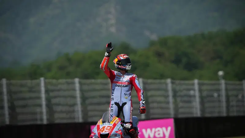 MotoGP 2022. GP d'Italia al Mugello, incredibile pole position del debuttante Fabio Di Giannantonio