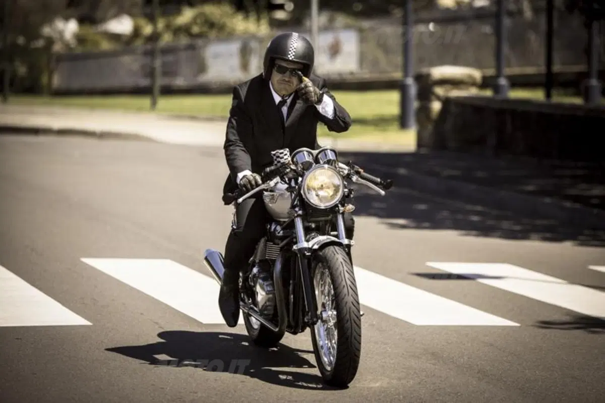 Distinguished Gentleman’s Ride 2014, Triumph è partner (3)