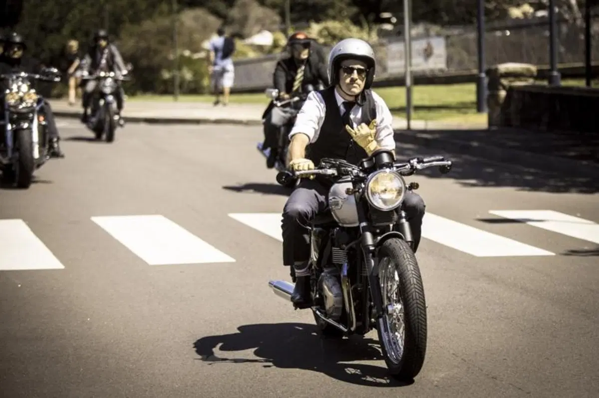 Distinguished Gentleman’s Ride 2014, Triumph è partner (4)