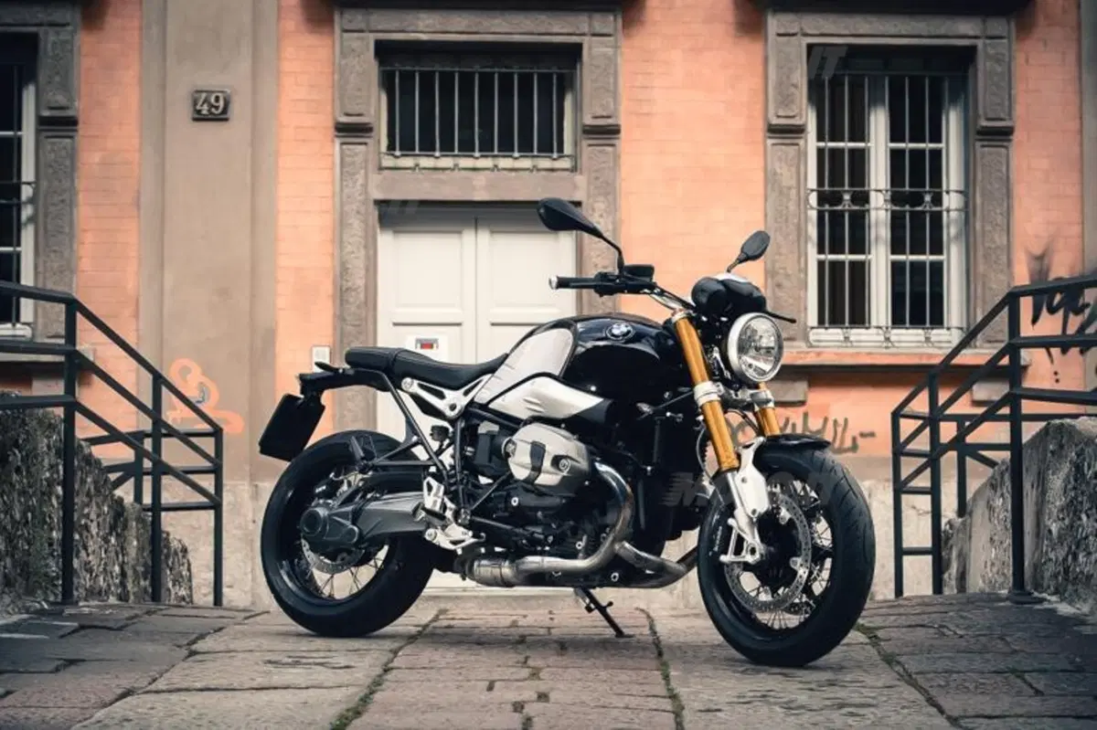 BMW R nineT  (8)