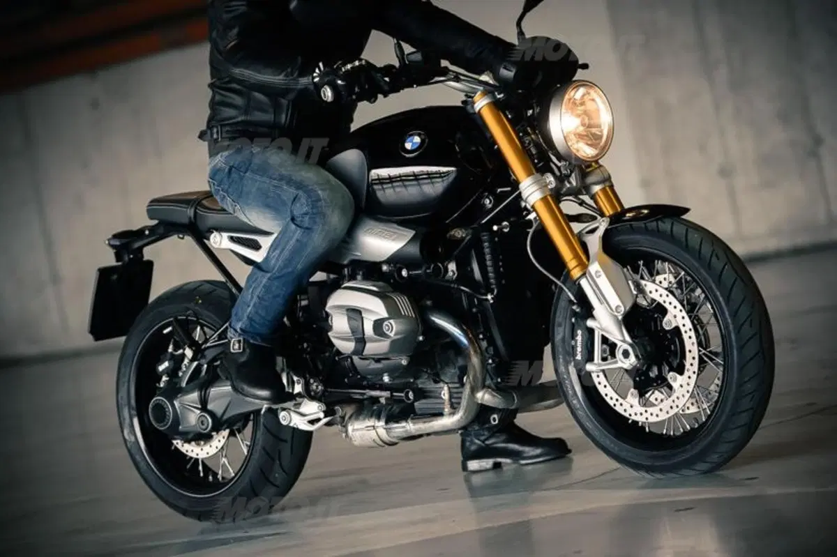 BMW R nineT  (18)