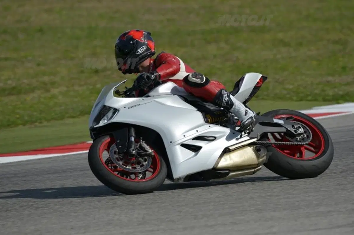 Pirelli Diablo Day 2014, in pista con Diablo Corsa e Supercorsa SP (17)