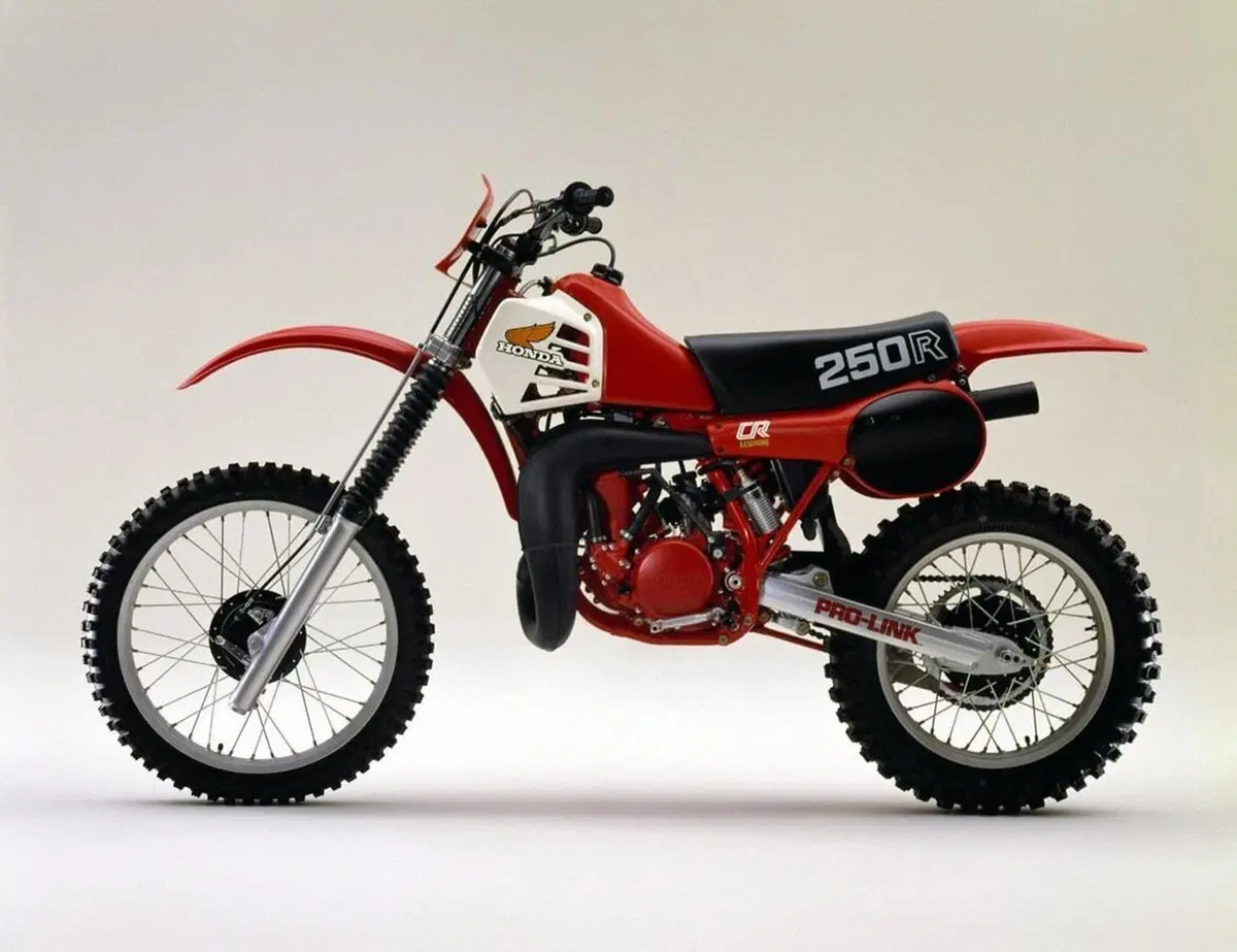 Honda CRF450R Anniversary e CRF250R 2023: 50 anni da protagoniste (10)
