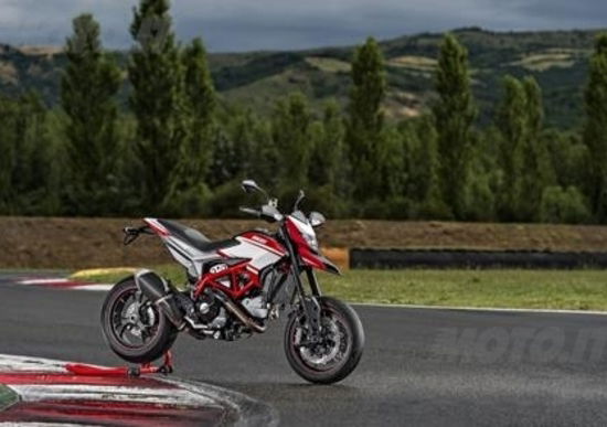 WDW 2014: Bayliss e Checa tengono a battesimo la Ducati Hypermotard SP 2015!