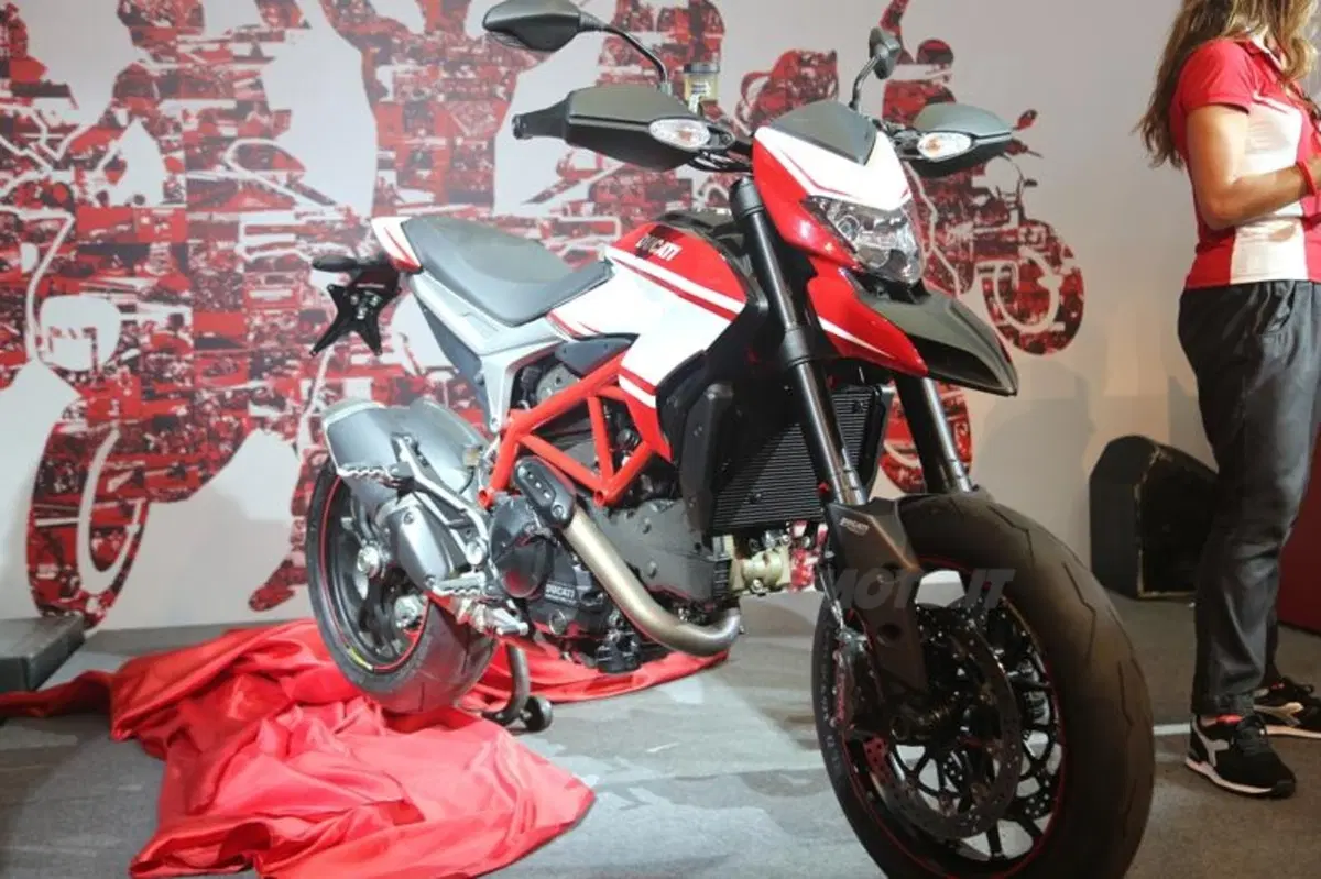 WDW 2014: Bayliss e Checa tengono a battesimo la Ducati Hypermotard SP 2015! (7)