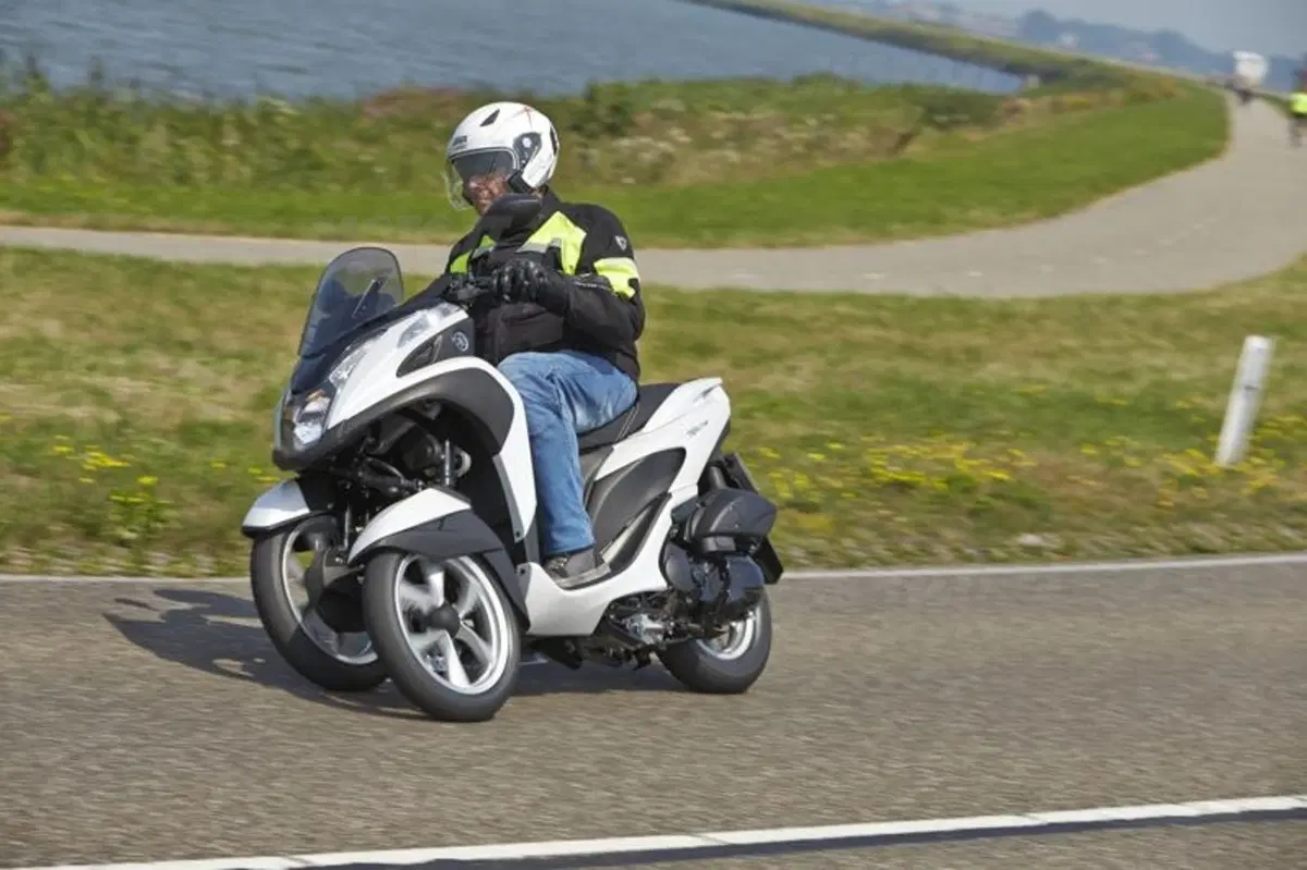 Yamaha Tricity (3)