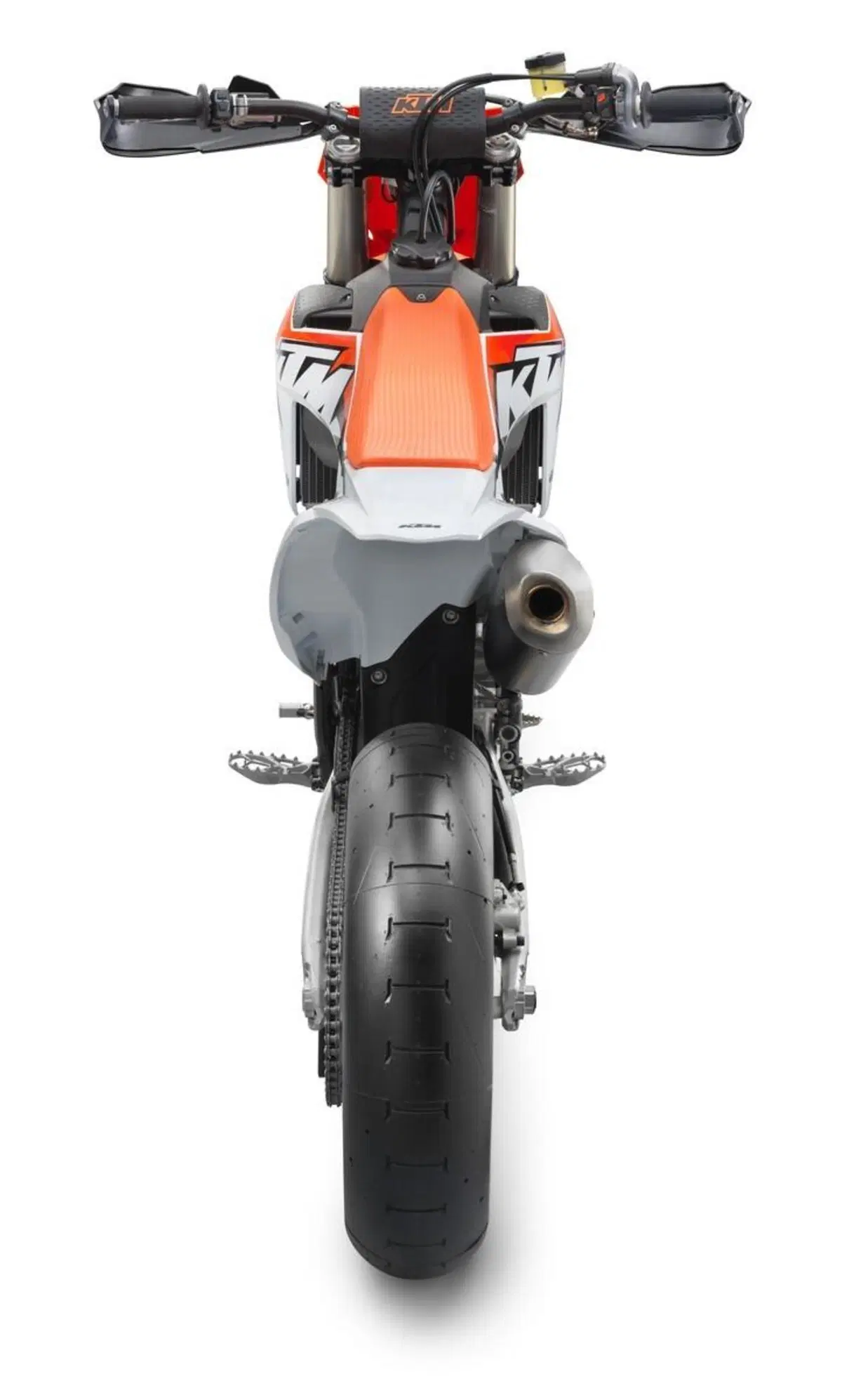 KTM 450 SMR 2023. Supermotard da impennate e traversi infiniti (8)