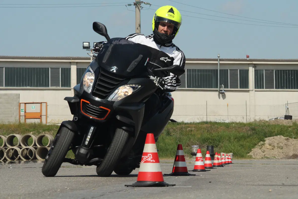 Comparativa scooter tre ruote (45)