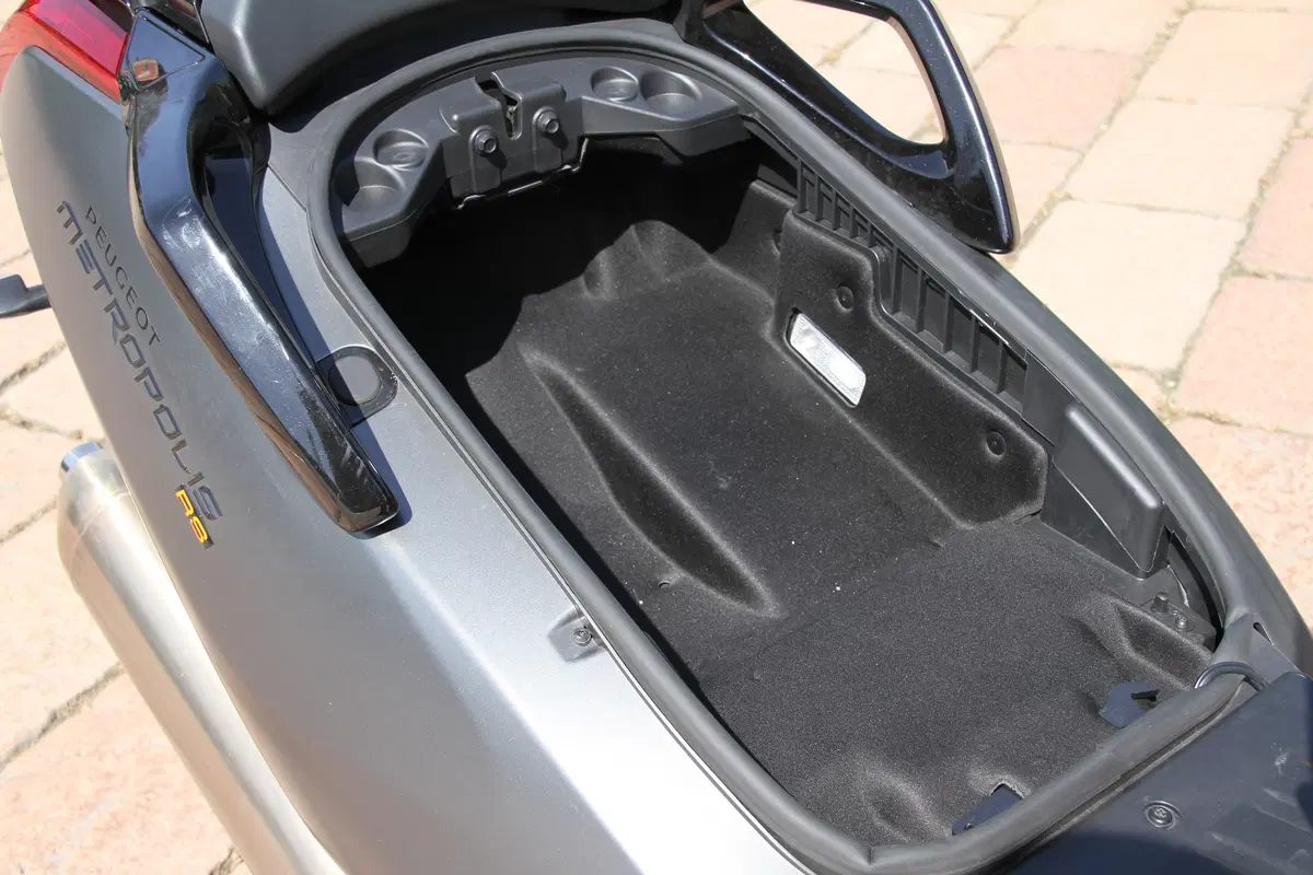 Comparativa scooter tre ruote (65)
