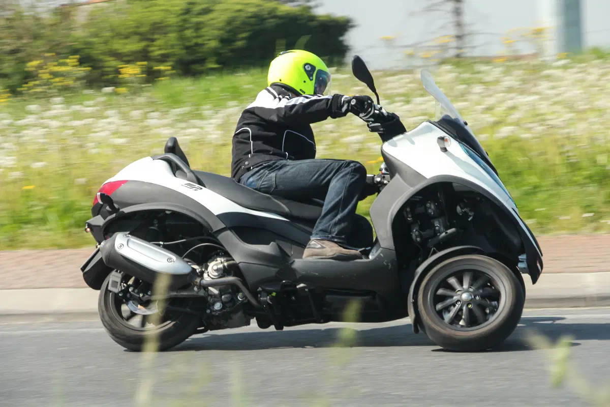 Comparativa scooter tre ruote (17)