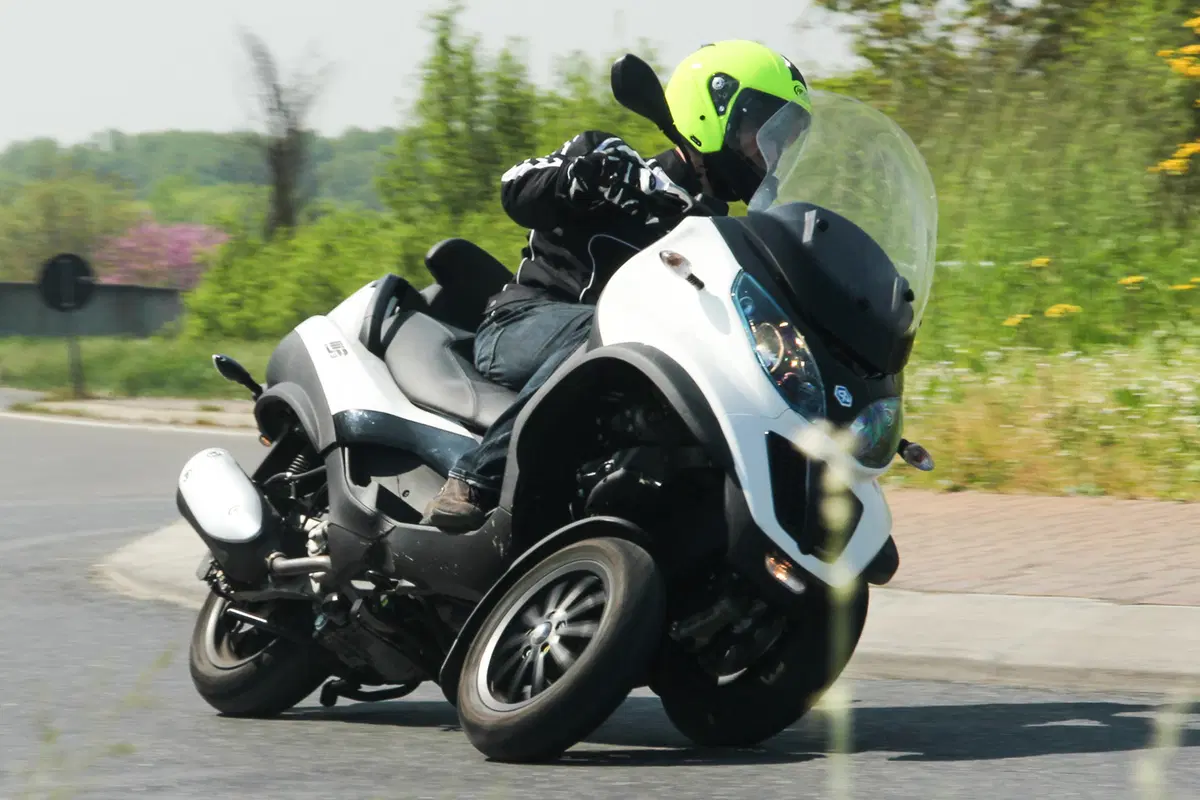 Comparativa scooter tre ruote (14)