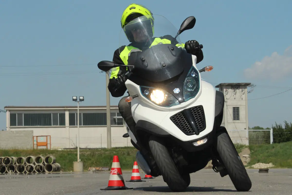 Comparativa scooter tre ruote (15)