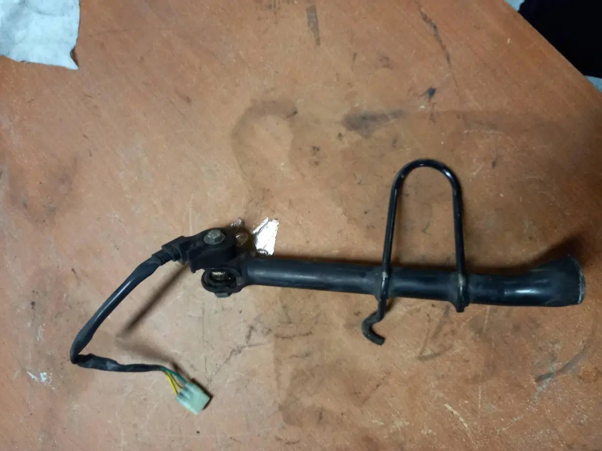 Cavalletto laterale con sensore Gilera Nexus 500 (2)