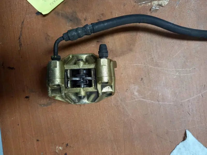 Pinza freno posteriore con tubo Gilera Nexus 500 2
