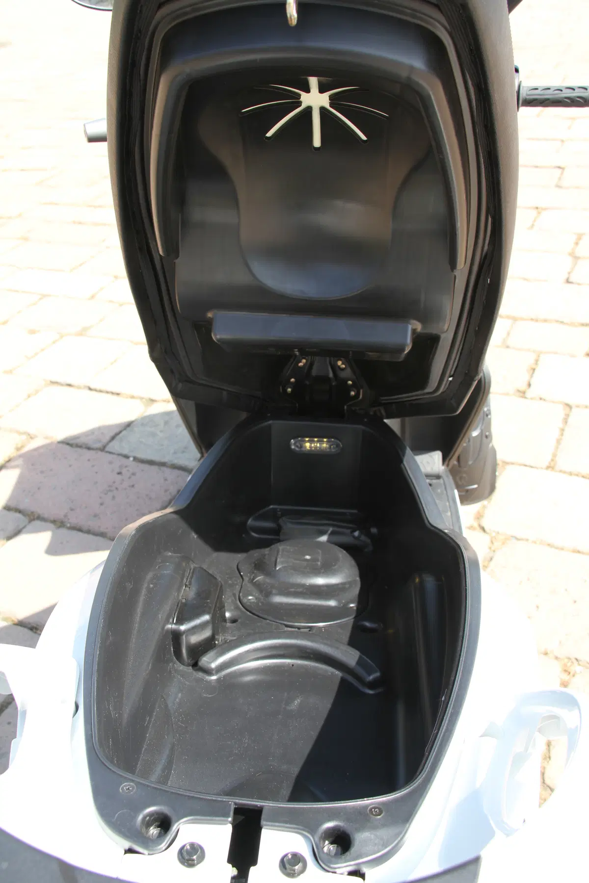 Comparativa scooter tre ruote (38)