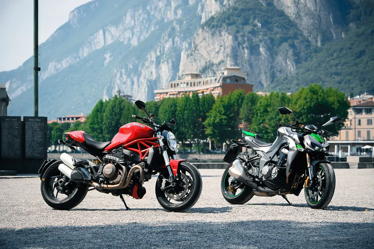 Ducati Monster 1200 vs Kawasaki Z1000 2014 (27)