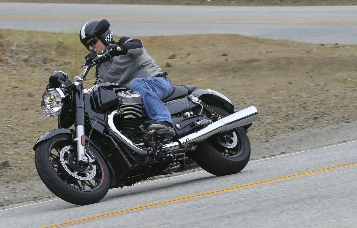 Moto Guzzi California 1400 Touring Custom