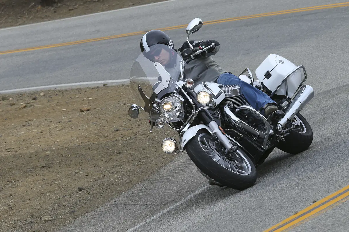 Moto Guzzi California 1400 Touring Custom (5)