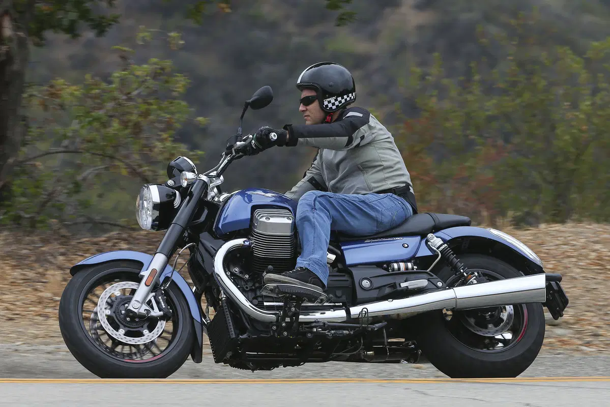 Moto Guzzi California 1400 Touring Custom (8)