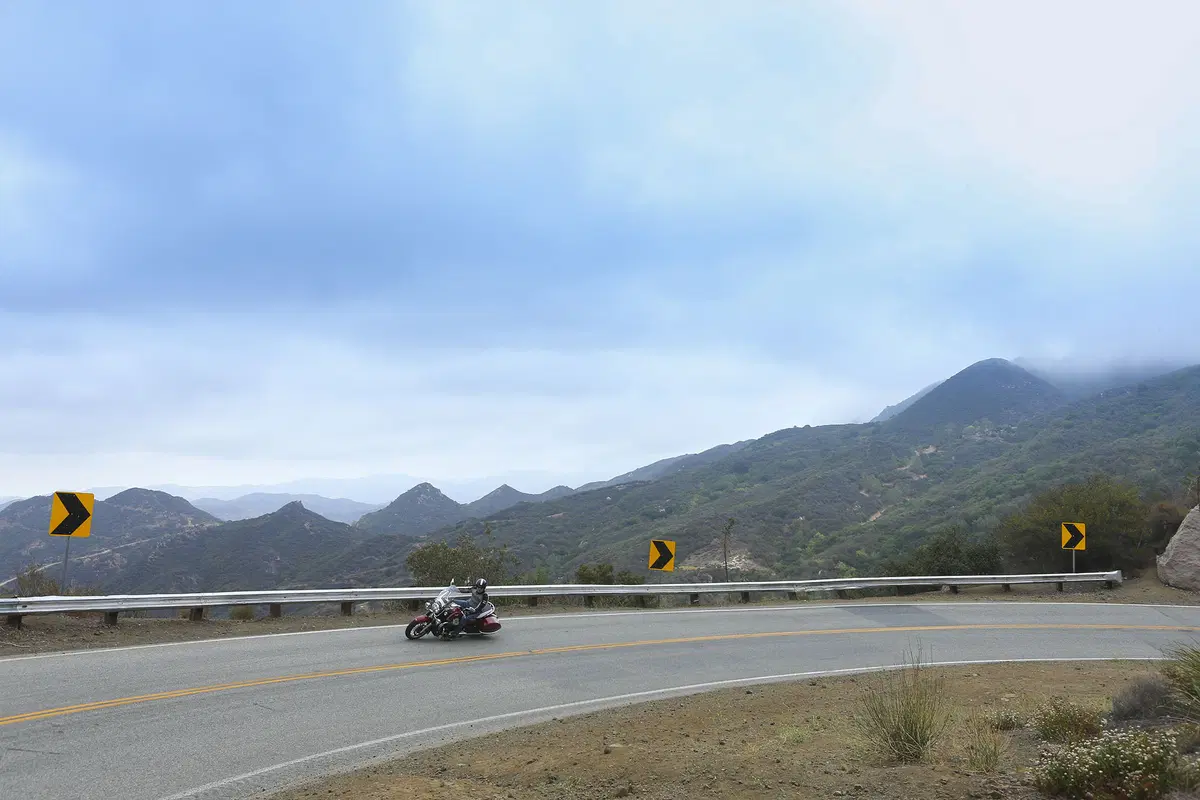 Moto Guzzi California 1400 Touring Custom (12)