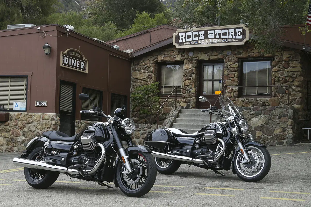 Moto Guzzi California 1400 Touring Custom (19)