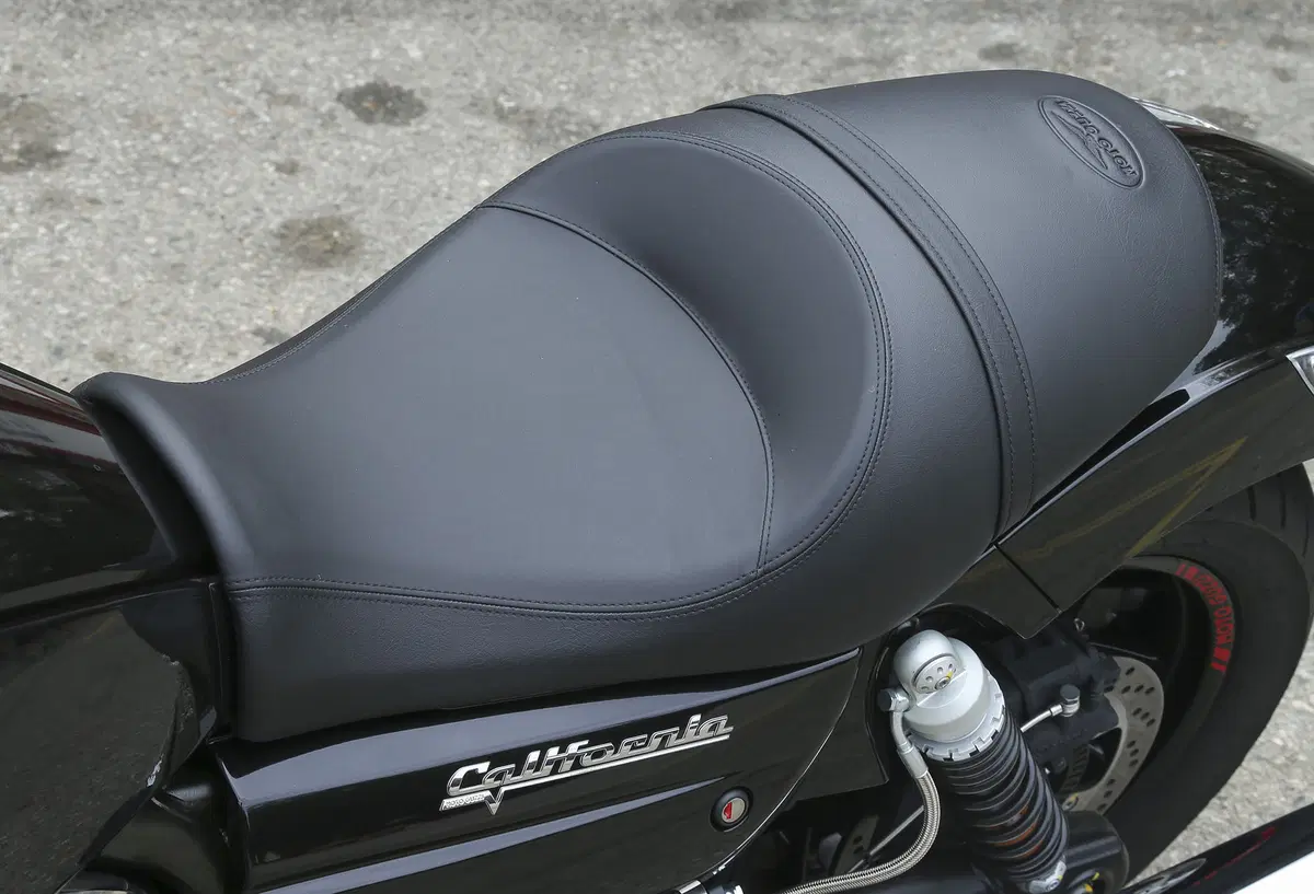 Moto Guzzi California 1400 Touring Custom (44)
