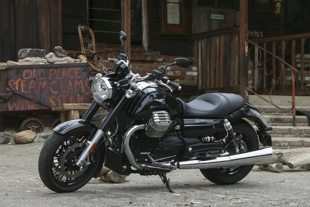 Moto Guzzi California 1400 Touring Custom (27)