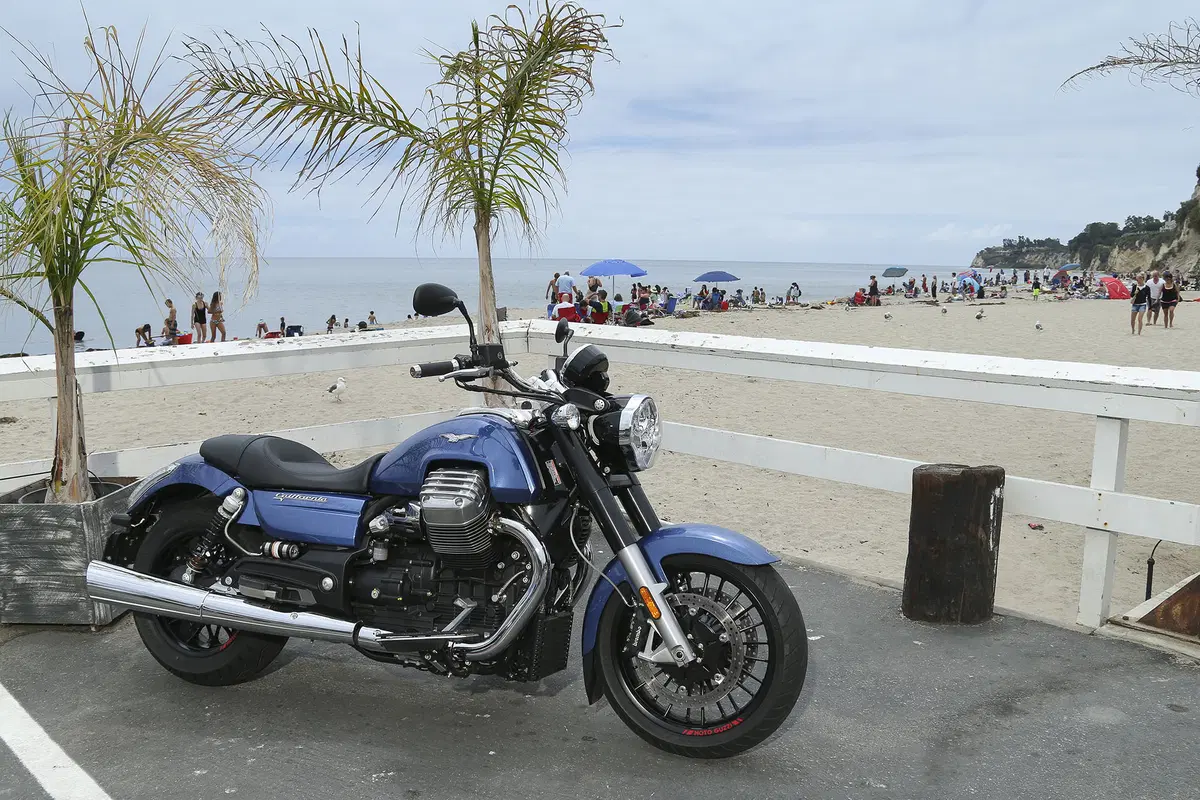 Moto Guzzi California 1400 Touring Custom (29)