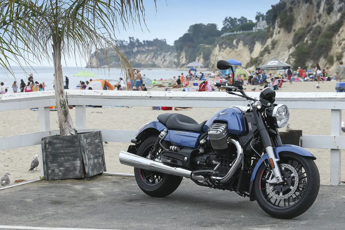 Moto Guzzi California 1400 Touring Custom (31)