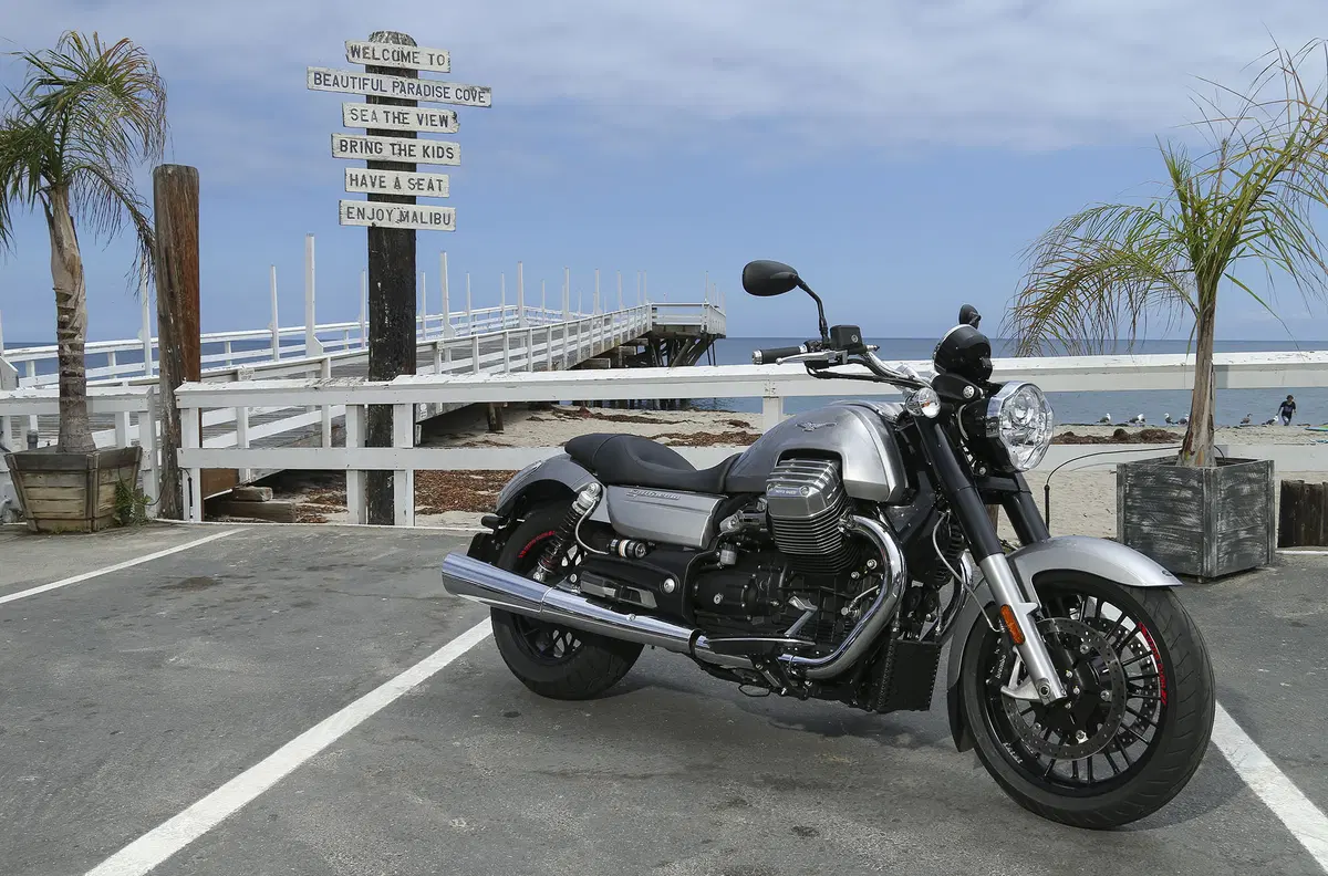 Moto Guzzi California 1400 Touring Custom (34)