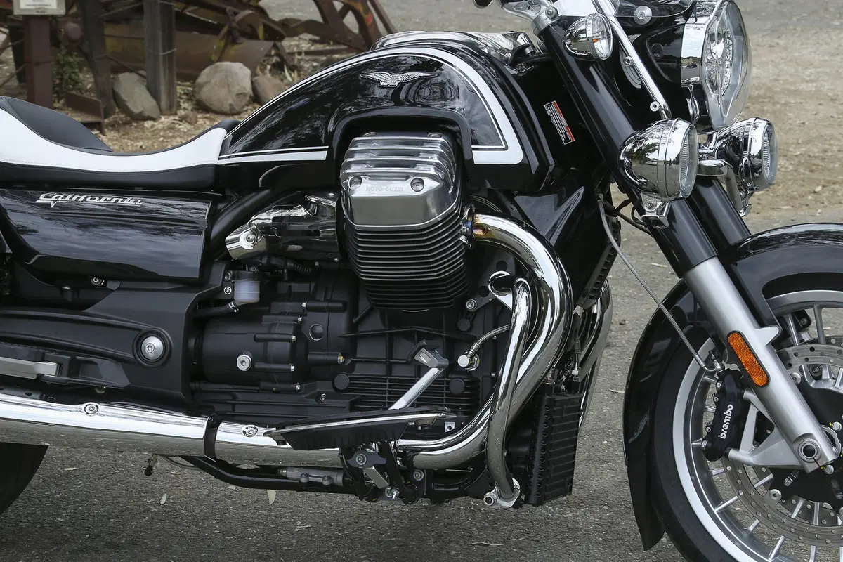 Moto Guzzi California 1400 Touring Custom (57)
