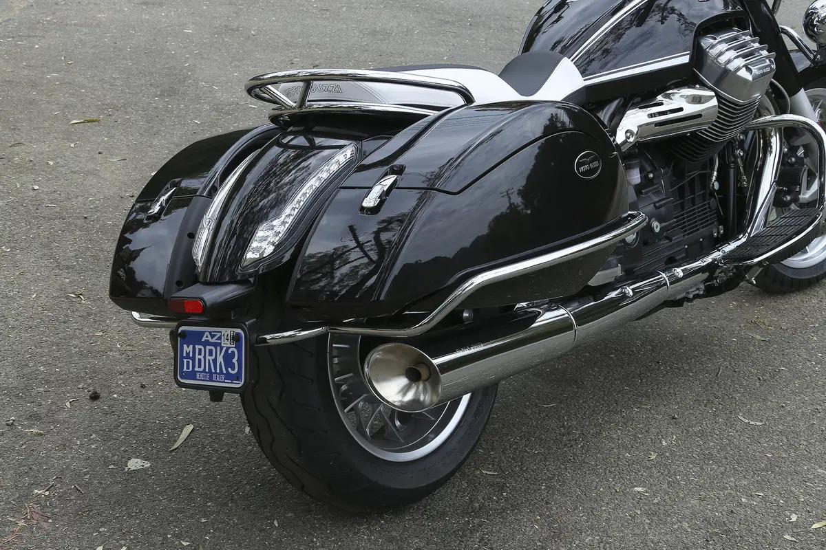 Moto Guzzi California 1400 Touring Custom (59)