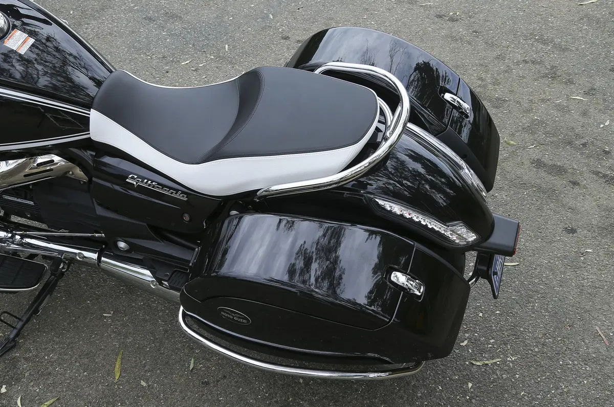 Moto Guzzi California 1400 Touring Custom (61)