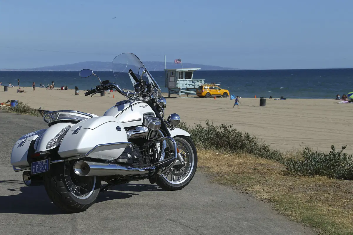 Moto Guzzi California 1400 Touring Custom (51)