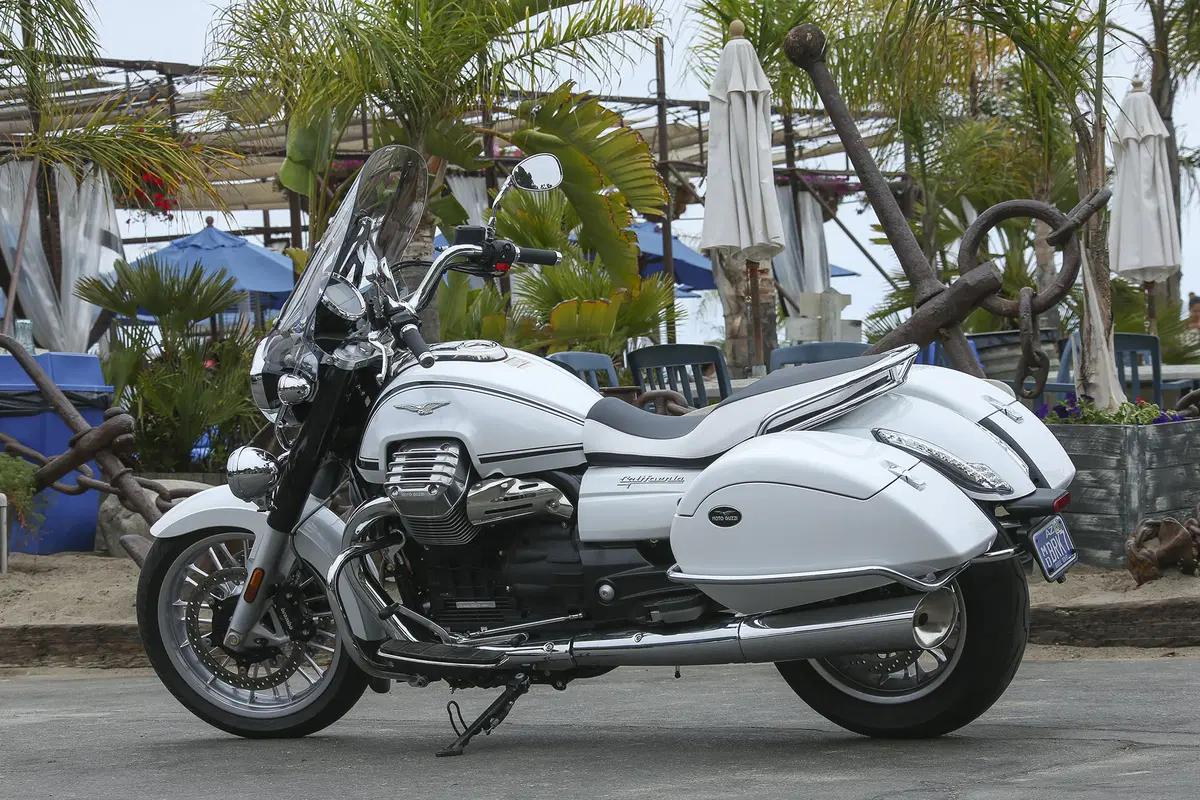 Moto Guzzi California 1400 Touring Custom (53)