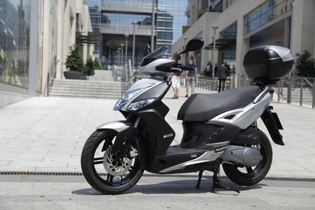 KYMCO Agility R16 Plus, 50 e 200. Colorazioni e prezzi (5)