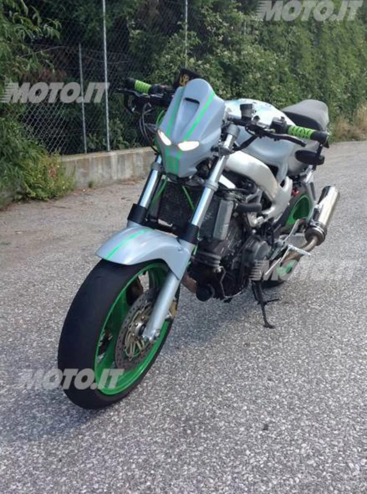 Le Strane di Moto.it: Honda VTR1000F Firestorm (2)