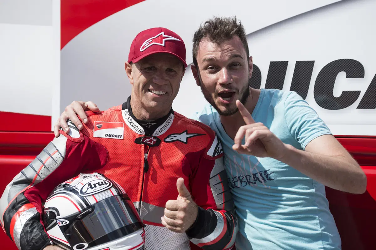 Mauto Tononi: "Parlo come Valentino Rossi, canto come Jovanotti" (22)
