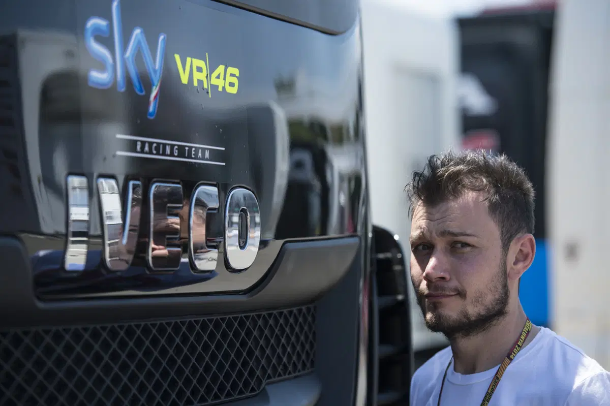 Mauto Tononi: "Parlo come Valentino Rossi, canto come Jovanotti" (25)