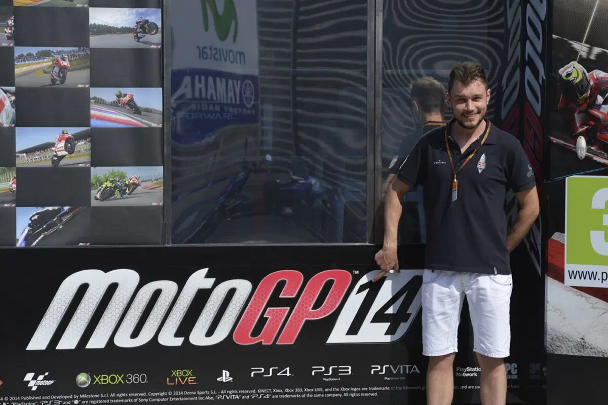 Mauto Tononi: "Parlo come Valentino Rossi, canto come Jovanotti" (27)
