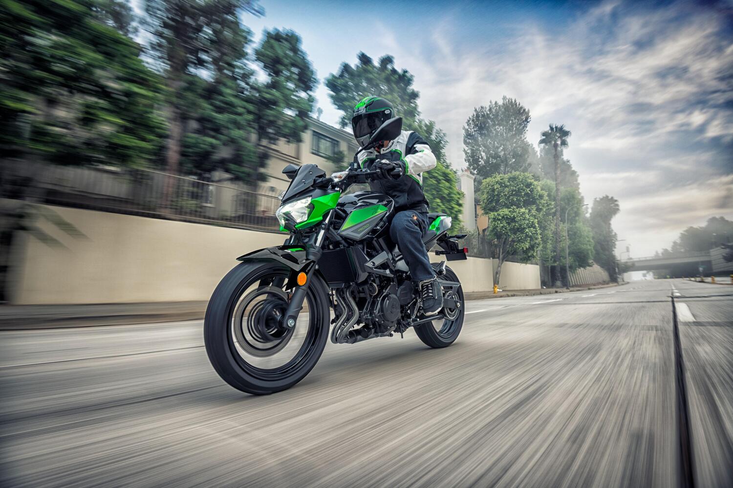 Kawasaki Z400 2023: quando Piccola Supernaked non è una contraddizione