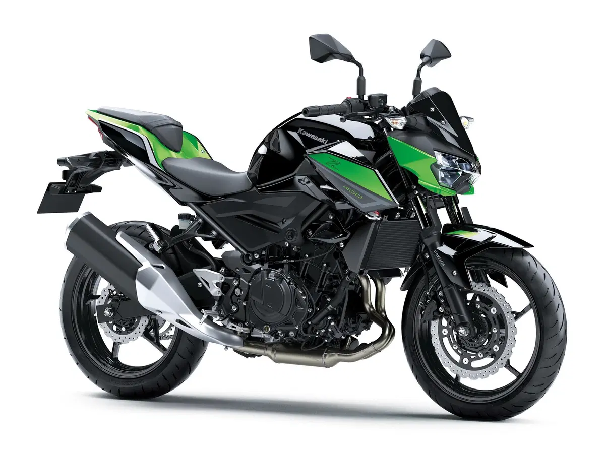 Kawasaki Z400 2023: quando 'Piccola Supernaked' non è una contraddizione (4)
