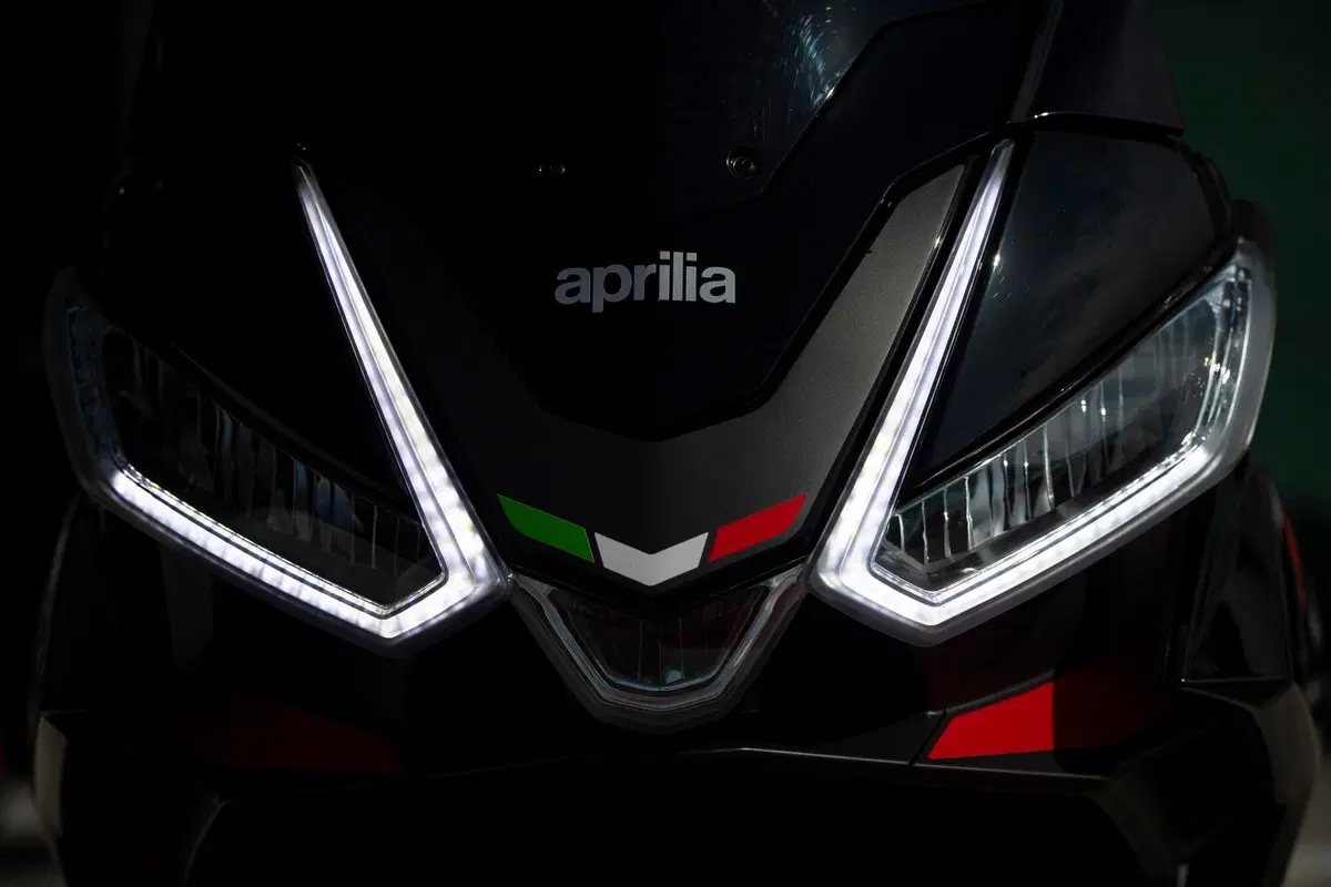 Aprilia Tuono 660 Factory (7)