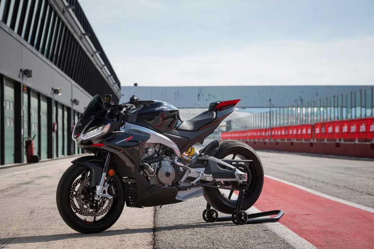 Aprilia Tuono 660 Factory (9)