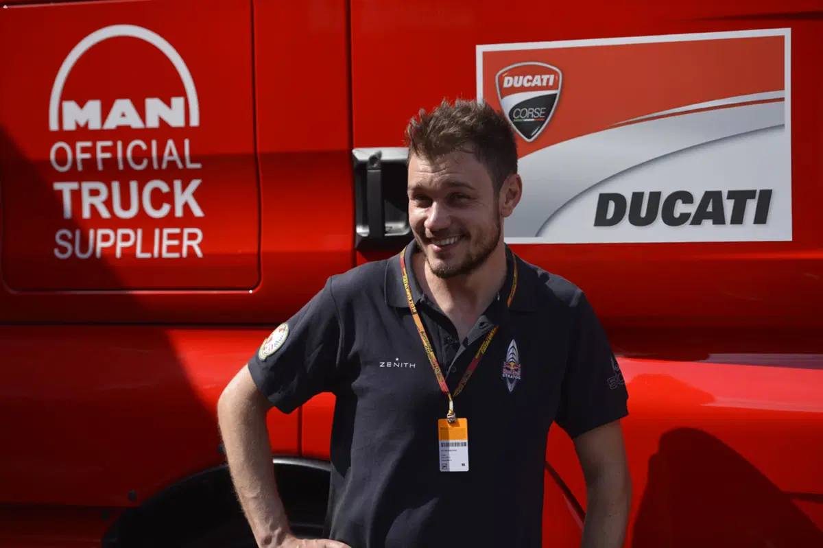 Mauto Tononi: "Parlo come Valentino Rossi, canto come Jovanotti" (31)
