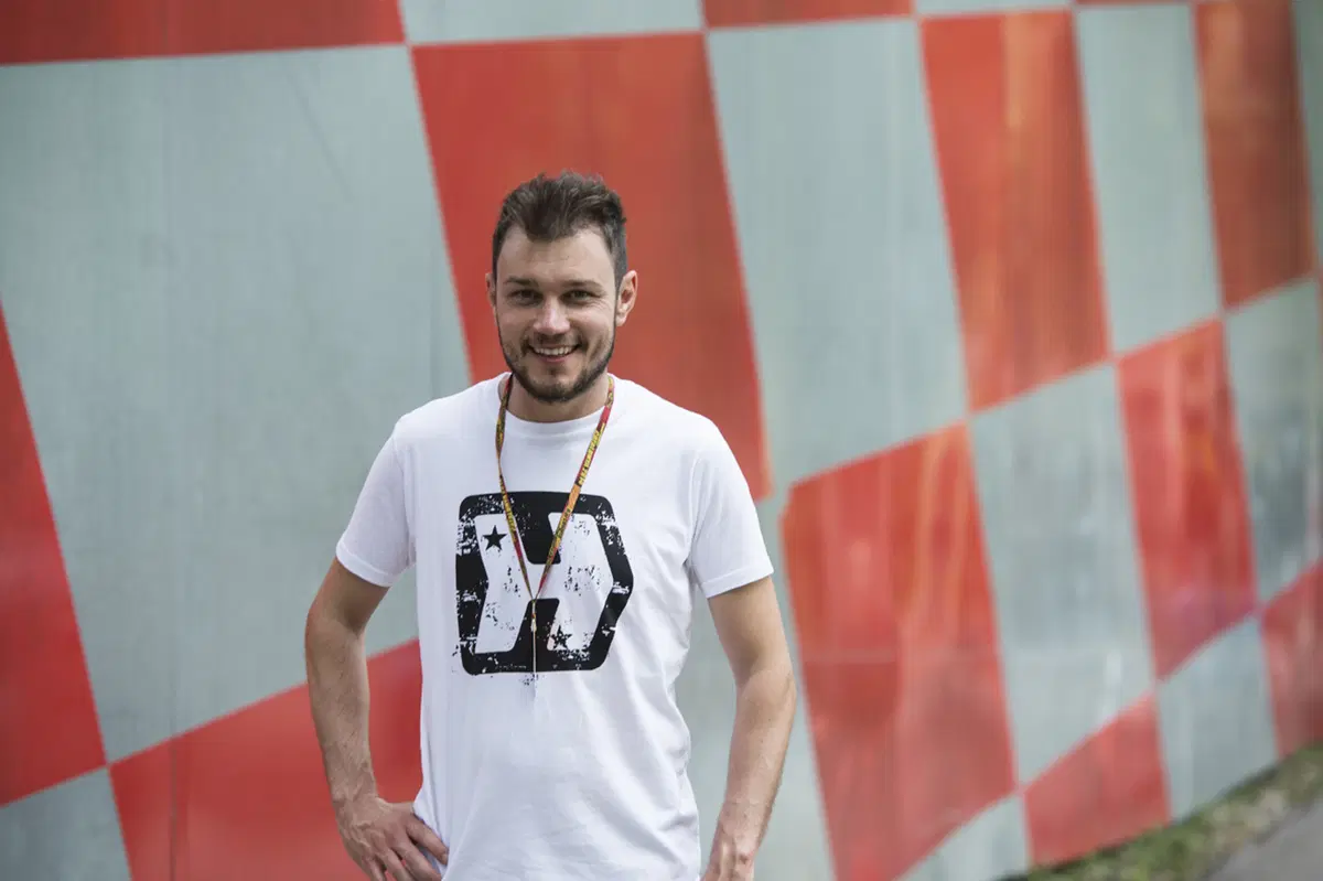 Mauto Tononi: "Parlo come Valentino Rossi, canto come Jovanotti" (32)