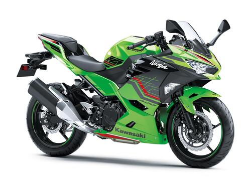 Kawasaki Ninja 400 m.y. 2023: vi intriga la dominatrice del mondiale Supersport? (3)