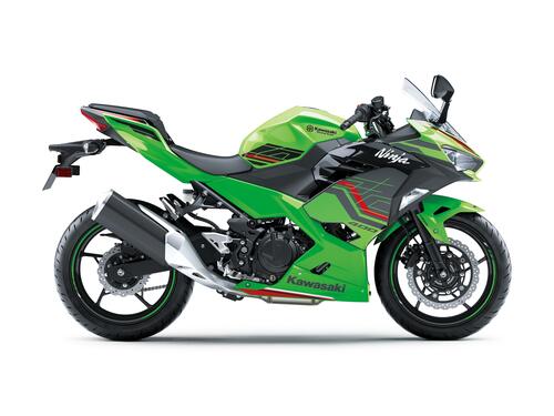 Kawasaki Ninja 400 m.y. 2023: vi intriga la dominatrice del mondiale Supersport? (4)