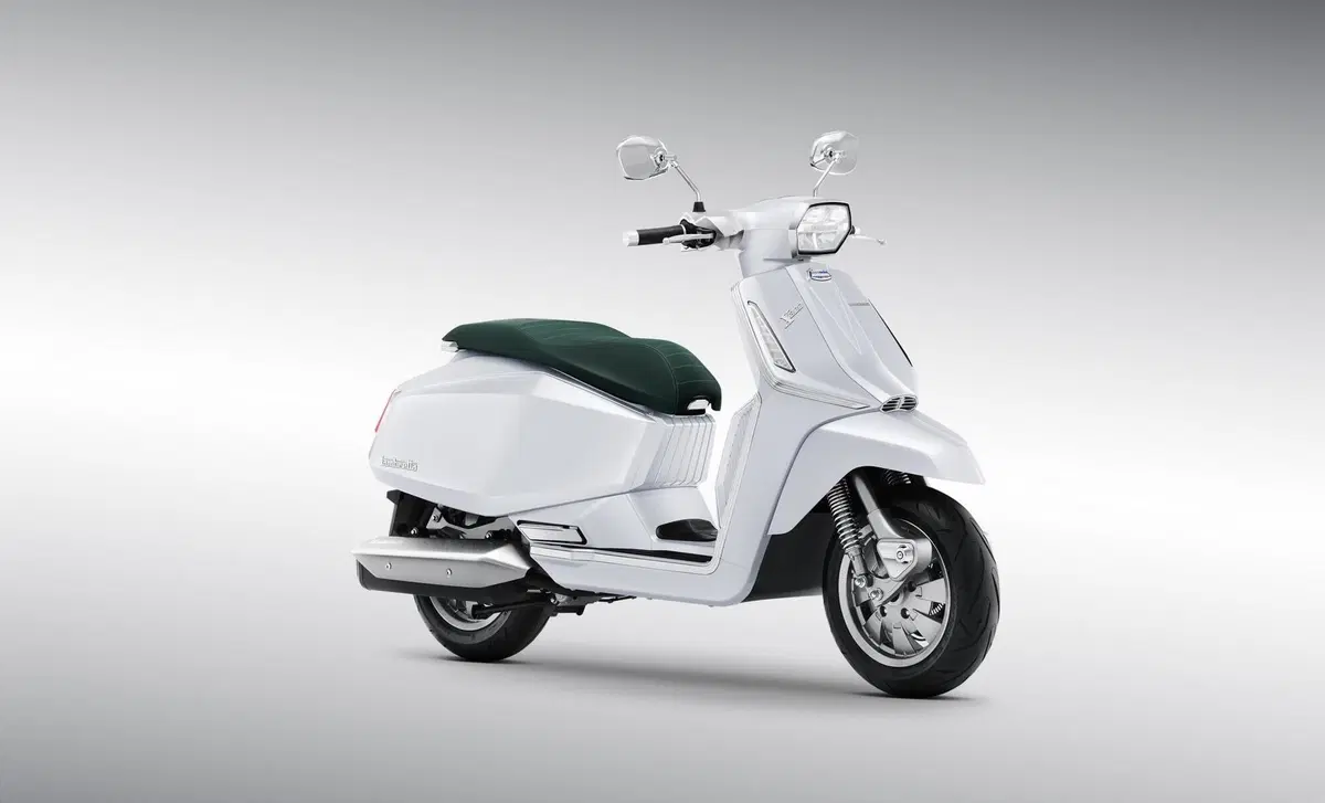 Lambretta X300 X300 (2022 - 26) (3)