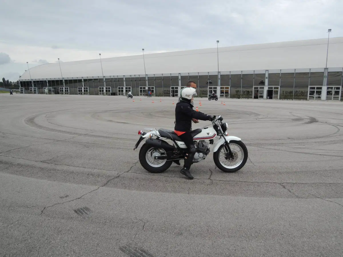 Corsi moto: successo ad Adria per Donneinsella (6)